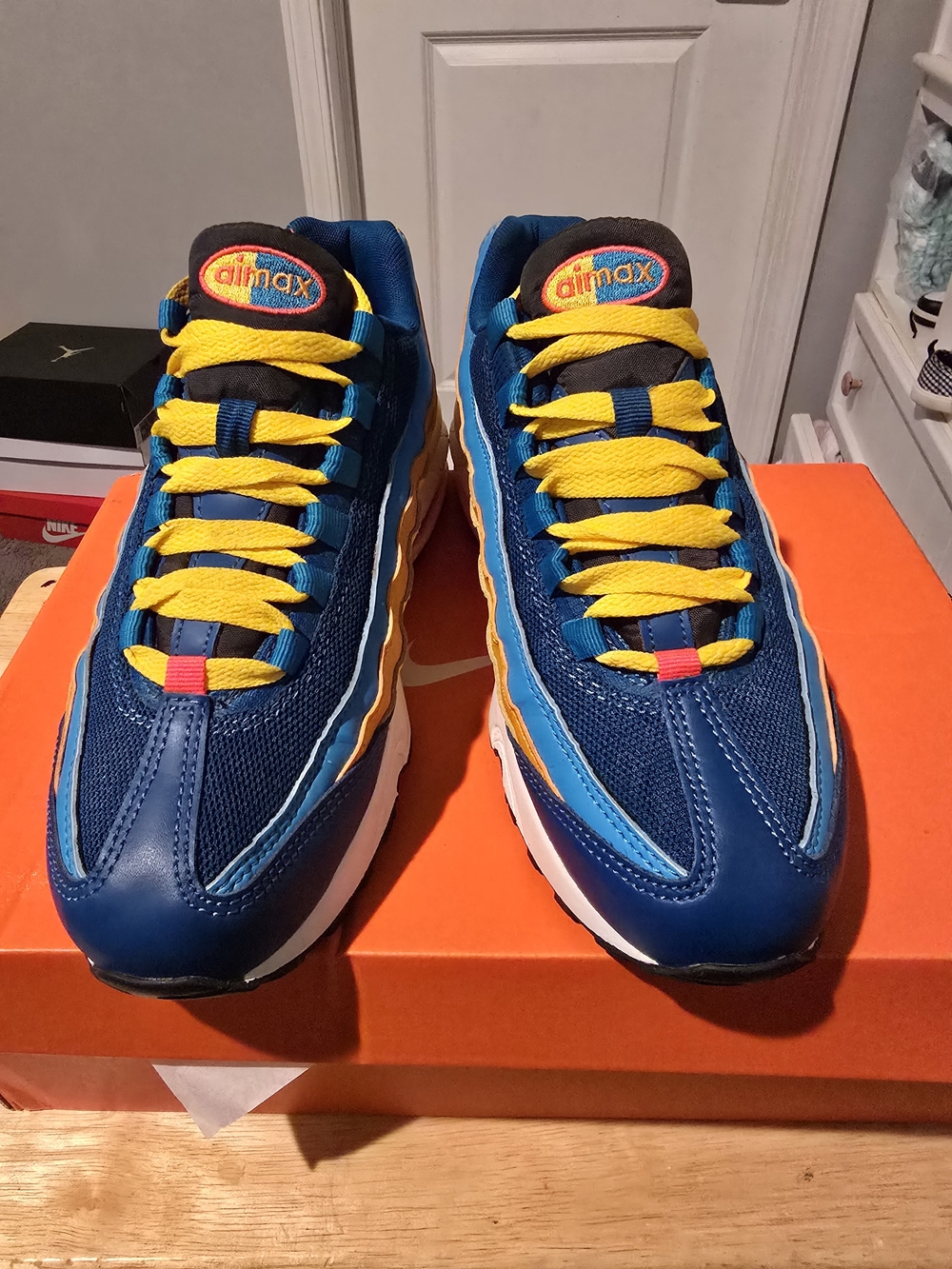 Nike Air Max 95 Blue Yellow Orange Kids Sneakers Breathable Mesh Lace Up Size 7Y